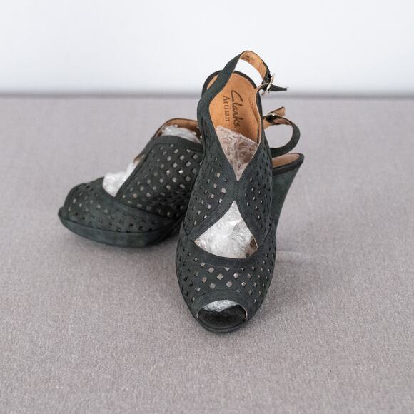 Clarks Artisan Leather Slingback Heels Women's Size 7M Open Toe Laser Cut Boho - Picture 8 of 9